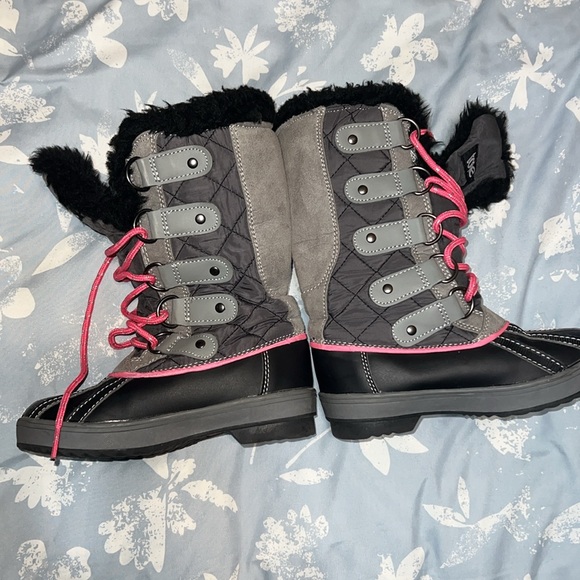Kids Winter boots size 12 - Picture 2 of 7